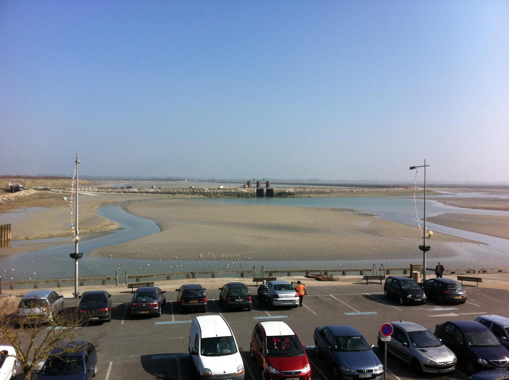 Logis - Hotel De La Baie De Somme Le Crotoy Exterior photo